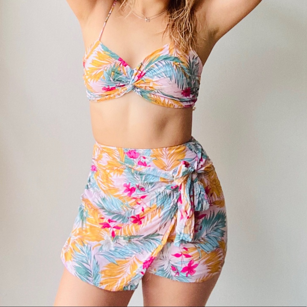TROPICAL TWO PIECE SIZE SMALL